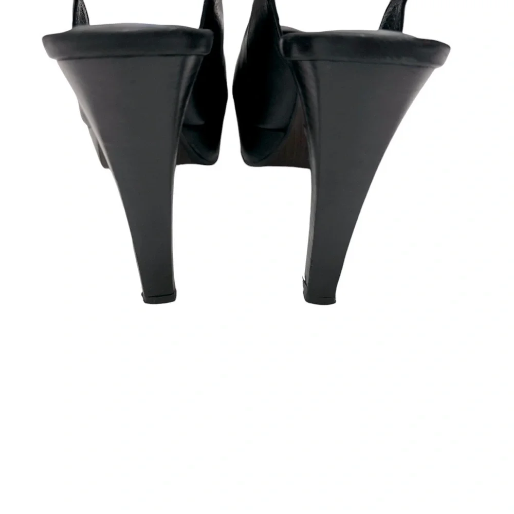 Stauart Weitzman Slingback Round Toe Pumps Sz‎ 8